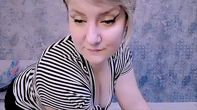 Snapshot of Djullia chatting on March 15, 2025, 3:27 pm Djullia online show from March 15, 2025, 3:27 pm