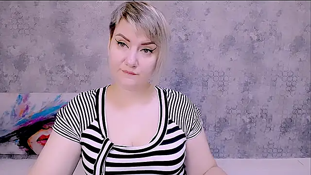 Snapshot of Djullia chatting on September 20, 2025, 5:12 am Djullia online show from September 20, 2025, 5:12 am