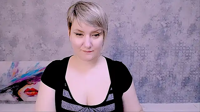 Snapshot of Djullia chatting on March 17, 2025, 3:18 pm Djullia online show from March 17, 2025, 3:18 pm