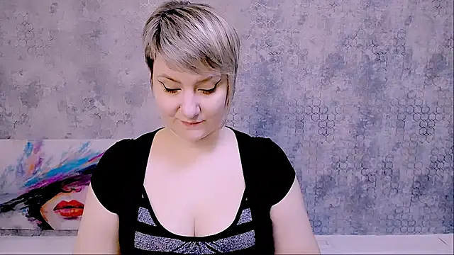 Snapshot of Djullia chatting on March 17, 2025, 6:07 am Djullia online show from March 17, 2025, 6:07 am