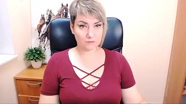 Snapshot of Djullia chatting on September 26, 2025, 6:53 am Djullia online show from September 26, 2025, 6:53 am