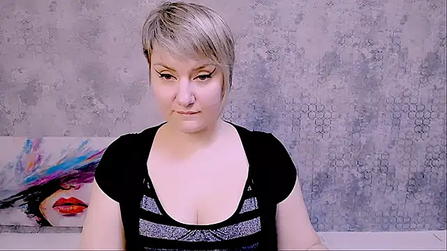 Snapshot of Djullia chatting on March 13, 2025, 12:13 pm Djullia online show from March 13, 2025, 12:13 pm