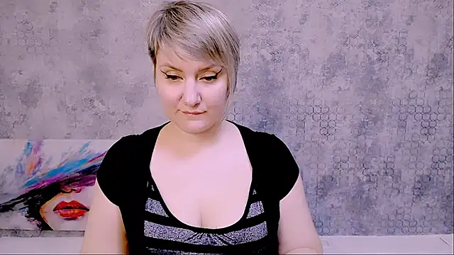 Snapshot of Djullia chatting on March 13, 2025, 3:17 pm Djullia online show from March 13, 2025, 3:17 pm