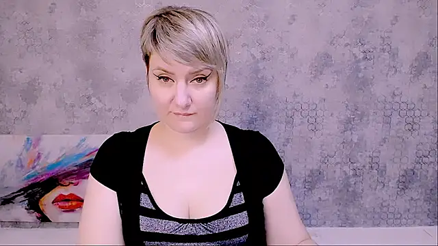 Snapshot of Djullia chatting on March 17, 2025, 9:12 am Djullia online show from March 17, 2025, 9:12 am