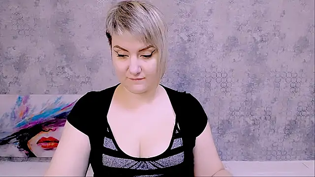 Snapshot of Djullia chatting on September 13, 2025, 5:18 am Djullia online show from September 13, 2025, 5:18 am