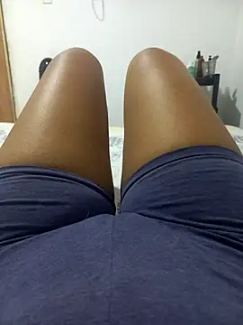 Snapshot of annie-19 chatting on September 24, 2025, 2:29 am annie-19 online show from September 24, 2025, 2:29 am