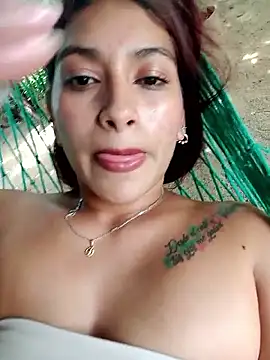 Snapshot of annie-19 chatting on October 10, 2025, 6:42 pm annie-19 online show from October 10, 2025, 6:42 pm