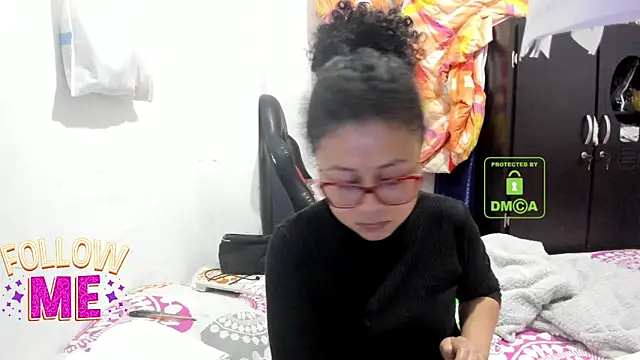 bonnie lam  online show from November 14, 2025, 4:38 am