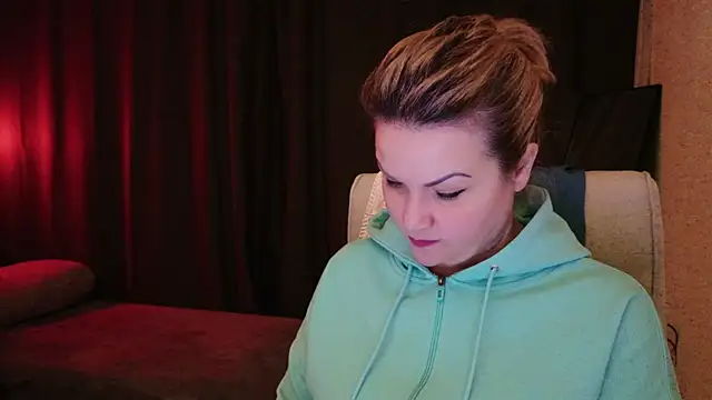 Snapshot of MishaMILF chatting on March 13, 2025, 7:39 pm MishaMILF online show from March 13, 2025, 7:39 pm