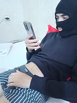 Snapshot of arabqueen chatting on November 17, 2025, 7:18 pm arabqueen online show from November 17, 2025, 7:18 pm