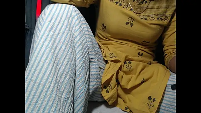 CuteRhea69 online show from April 19, 2026, 11:55 am