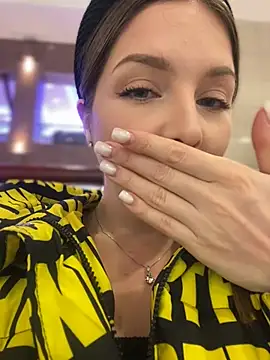 Snapshot of KrisMagnoly chatting on March 4, 2026, 6:15 pm KrisMagnoly online show from March 4, 2026, 6:15 pm