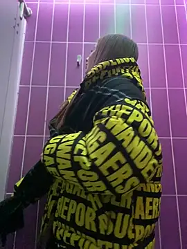 Snapshot of KrisMagnoly chatting on January 10, 2026, 4:24 pm KrisMagnoly online show from January 10, 2026, 4:24 pm