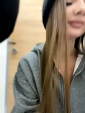 Snapshot of KrisMagnoly chatting on January 11, 2026, 6:26 pm KrisMagnoly online show from January 11, 2026, 6:26 pm