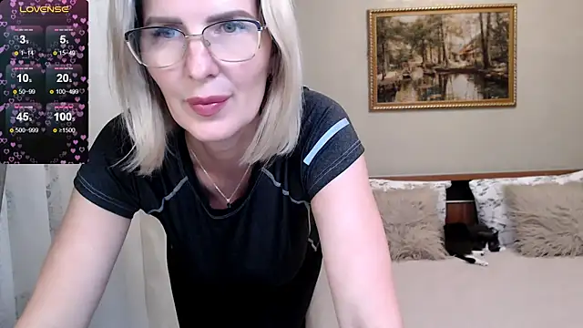 sensualEmilia online show from January 10, 2026, 7:20 pm