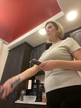 sensualEmilia online show from February 26, 2026, 2:06 pm