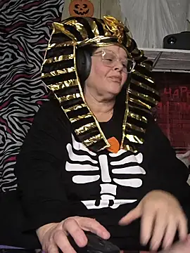 davisdesiresxh online show from October 29, 2025, 2:16 pm