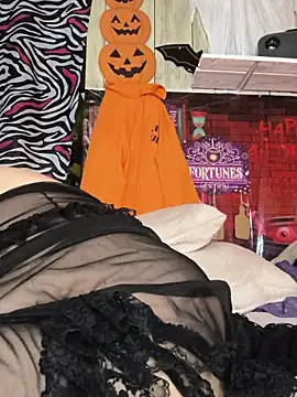 davisdesiresxh online show from October 31, 2025, 12:46 pm