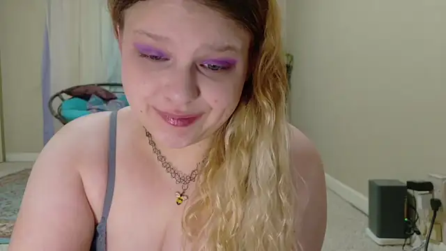 Emihaze online show from December 20, 2025, 7:50 pm