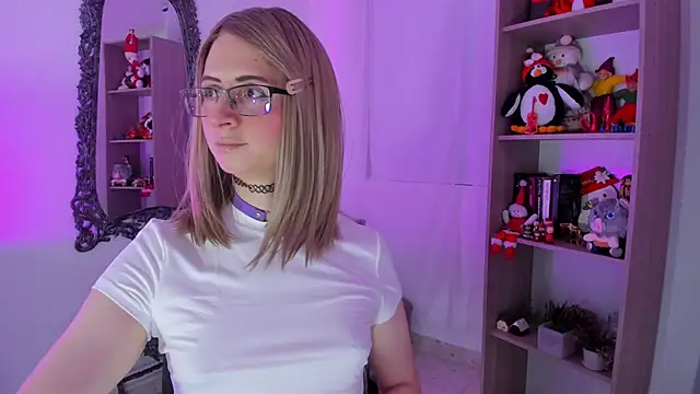 Snapshot of KimberlyJohnsoon chatting on December 3, 2025, 3:22 pm KimberlyJohnsoon online show from December 3, 2025, 3:22 pm