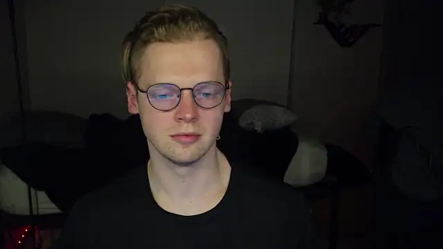 doloresman online show from April 20, 2026, 4:59 am