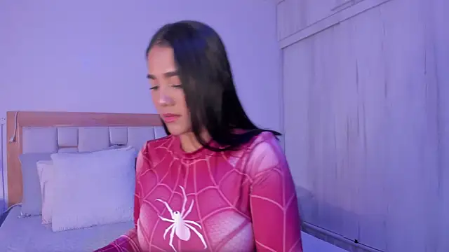 mia hank online show from April 8, 2026, 11:33 am