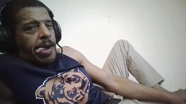 Snapshot of Fonzarelli chatting on February 25, 2026, 4:29 pm Fonzarelli online show from February 25, 2026, 4:29 pm