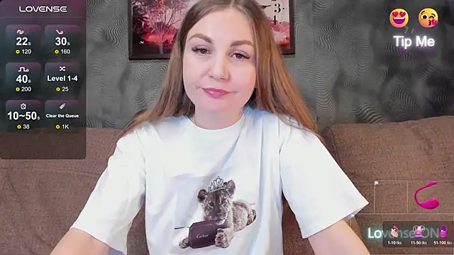 Snapshot of CassieMils chatting on January 12, 2026, 4:25 pm CassieMils online show from January 12, 2026, 4:25 pm