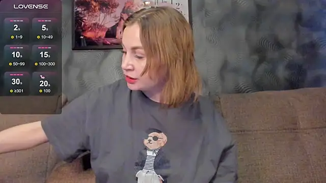 Snapshot of CassieMils chatting on April 30, 2026, 6:31 am CassieMils online show from April 30, 2026, 6:31 am