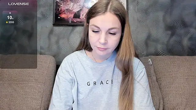 Snapshot of CassieMils chatting on February 12, 2026, 6:24 am CassieMils online show from February 12, 2026, 6:24 am