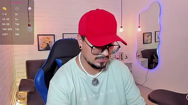 Snapshot of DaviidEvans_ chatting on September 17, 2025, 4:03 am DaviidEvans online show from September 17, 2025, 4:03 am