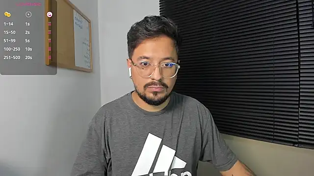 Snapshot of DaviidEvans_ chatting on December 18, 2024, 3:15 am DaviidEvans online show from December 18, 2024, 3:15 am