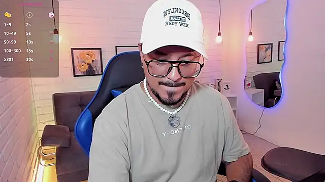 Snapshot of DaviidEvans_ chatting on September 16, 2025, 3:07 am DaviidEvans online show from September 16, 2025, 3:07 am