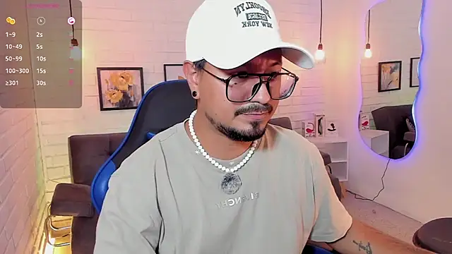 Snapshot of DaviidEvans_ chatting on September 15, 2025, 2:28 pm DaviidEvans online show from September 15, 2025, 2:28 pm