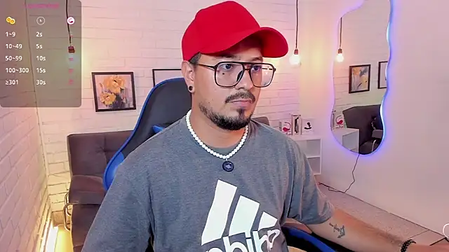 Snapshot of DaviidEvans_ chatting on September 10, 2025, 12:48 pm DaviidEvans online show from September 10, 2025, 12:48 pm