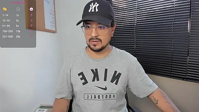 Snapshot of DaviidEvans_ chatting on December 2, 2024, 10:07 pm DaviidEvans online show from December 2, 2024, 10:07 pm