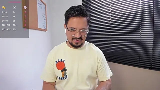 Snapshot of DaviidEvans_ chatting on December 22, 2024, 2:38 pm DaviidEvans online show from December 22, 2024, 2:38 pm