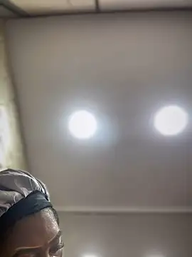 Tayra Siny online show from October 5, 2025, 1:24 pm