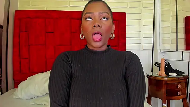 Tayra Siny online show from October 3, 2025, 4:47 am