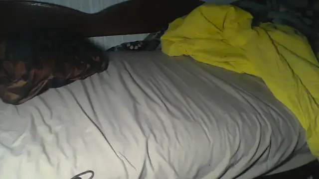 Snapshot of Alma_Evelynne chatting on May 11, 2026, 9:56 pm Alma Evelynne online show from May 11, 2026, 9:56 pm