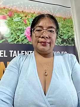 Snapshot of __valentina18 chatting on May 7, 2026, 12:08 pm valentina18 online show from May 7, 2026, 12:08 pm