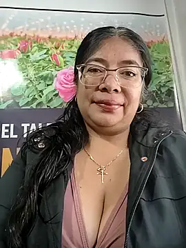 Snapshot of __valentina18 chatting on May 15, 2026, 12:47 pm valentina18 online show from May 15, 2026, 12:47 pm