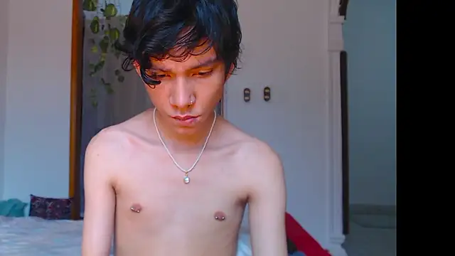 LAICK 01 online show from March 15, 2026, 7:21 pm