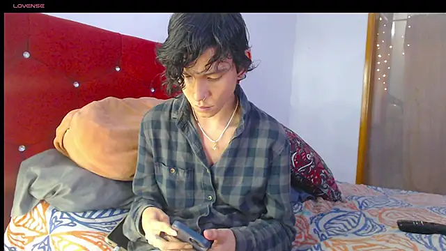 LAICK 01 online show from April 23, 2026, 3:13 am
