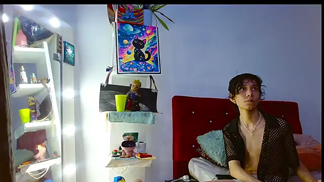 LAICK 01 online show from May 24, 2026, 11:37 pm