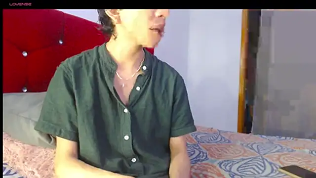 LAICK 01 online show from April 26, 2026, 1:36 am