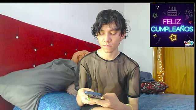 LAICK 01 online show from May 1, 2026, 1:43 am