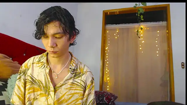 LAICK 01 online show from May 7, 2026, 4:28 am