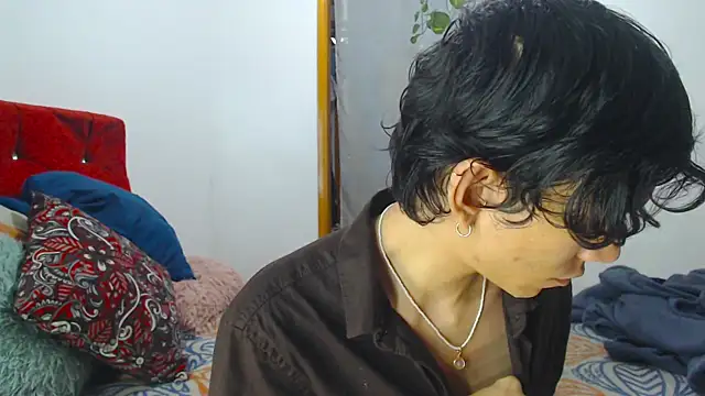 LAICK 01 online show from April 12, 2026, 6:05 am