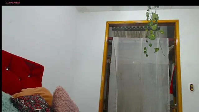 LAICK 01 online show from April 29, 2026, 5:11 am
